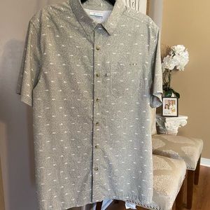 Mens COLUMBIA S/S shirt. Size Small